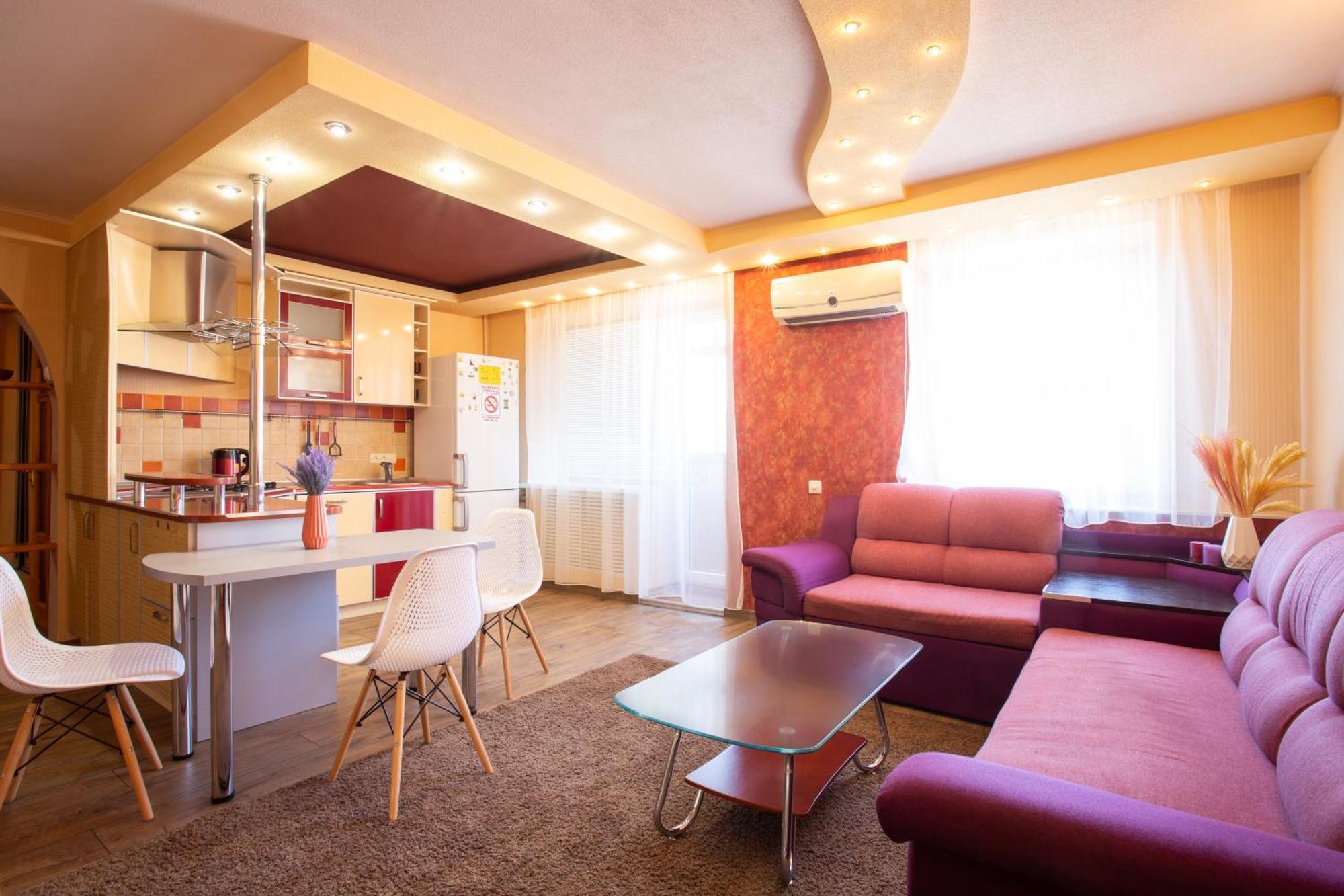 Heroiv Kharkova Avenue 38-64 Apartment *
